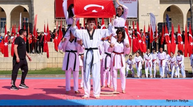 MERSİN'DE 19 MAYIS ATATÜRK'Ü ANMA, GENÇLİK VE SPOR BAYRAMICOŞKUYLA KUTLANDI.