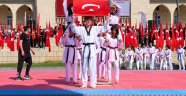 MERSİN'DE 19 MAYIS ATATÜRK'Ü ANMA, GENÇLİK VE SPOR BAYRAMICOŞKUYLA KUTLANDI.
